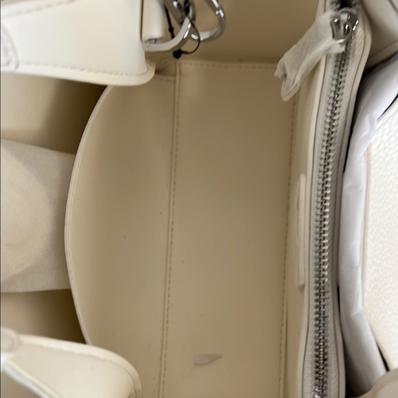 DKNY White Leather Satchel/Crossbody 🤍 - Picture 13 of 16